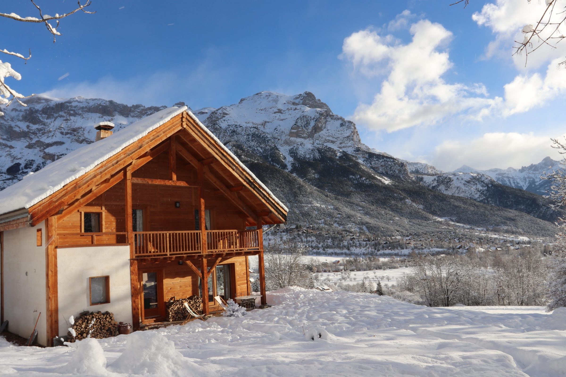 16-RebeccaChalet extérieur hiver 0035