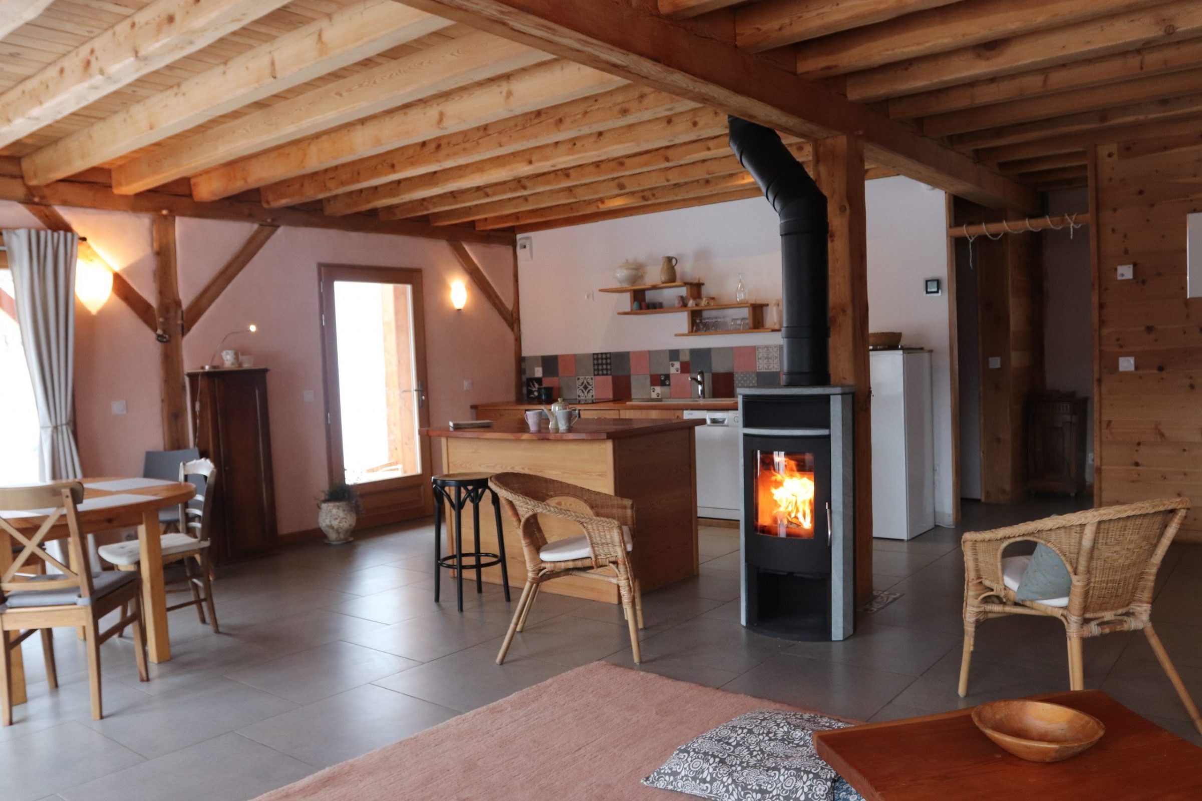 7-RebeccaPièce à vivre poéle 0069